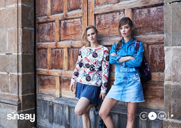 Karolina Pisarek w kampanii SiNSAY COOL CAMP