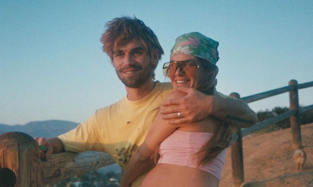 KJ Apa i Clara Berry