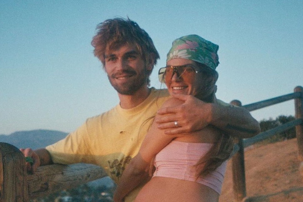 KJ Apa i Clara Berry