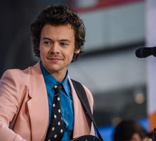 harry-styles-zalozyl-wlasna-marke-kosmetyczna-wiemy-co-znajdzie-sie-w-ofercie-pleasing1-d9c3885