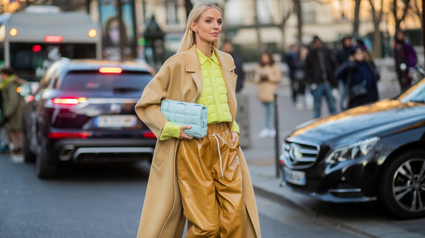 Street Style - Paris Fashion Week - Haute Couture Spring/Summer 2020 : Day Tree