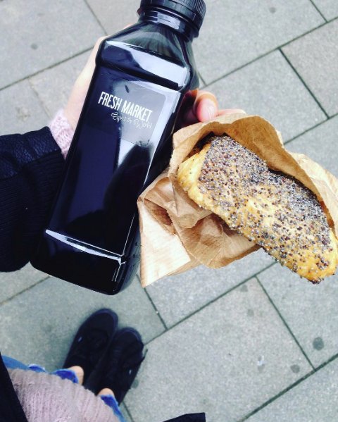 Czarna lemoniada jest hitem na Instagramie. Dlaczego warto jej spróbować?