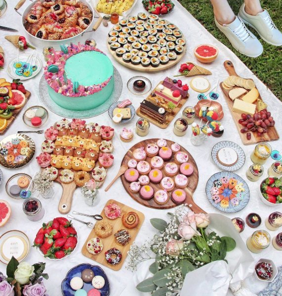 @taramilktea Instagram