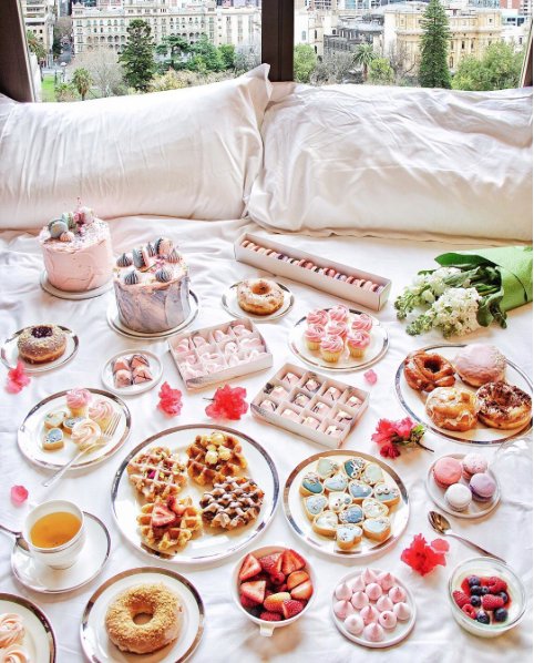 @taramilktea Instagram
