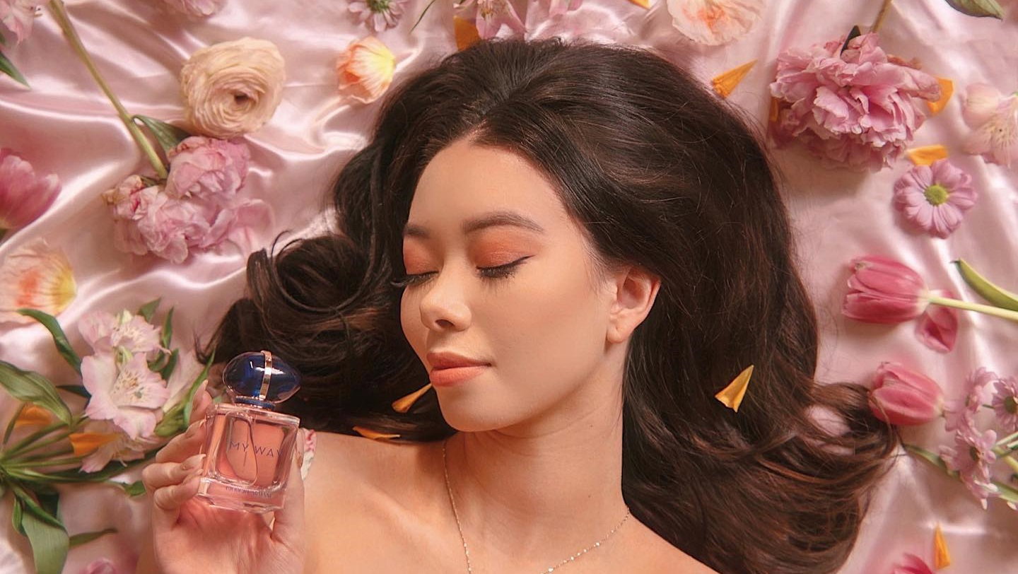 Najpiękniejsze perfumy wiosna-lato 2022 – jak zapach wybrać? Poznaj TOP 10!