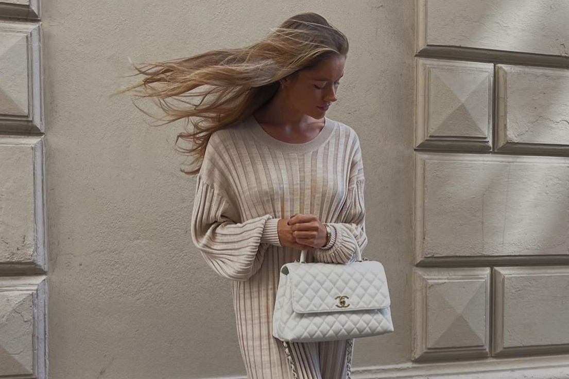7 stylizacji, które są w opozycji do trendów i zachwycają w każdym sezonie. Nie musisz mieć modnych rzeczy, żeby rewelacyjnie wyglądać!