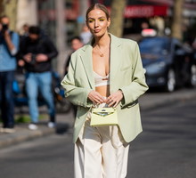 Street Style : Day Six - Paris Fashion Week - Womenswear F/W 2022-2023