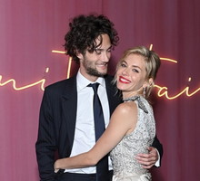 sienna-miller-i-oli-green2-b97e6aa