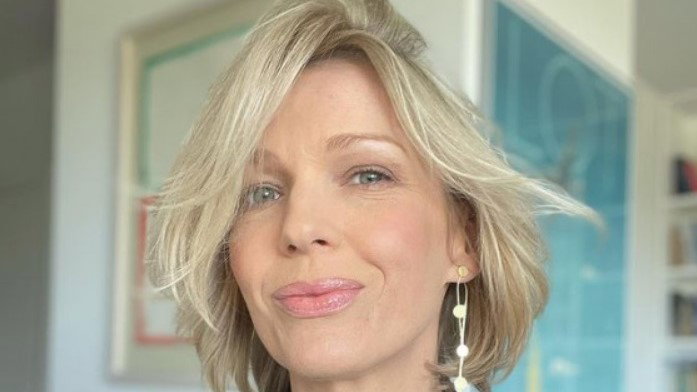 Magda Mołek pokazała się w kurtce z Reserved idealnej na wczesną wiosnę. Wciąż jest w sprzedaży i można ją kupić o 20% taniej!