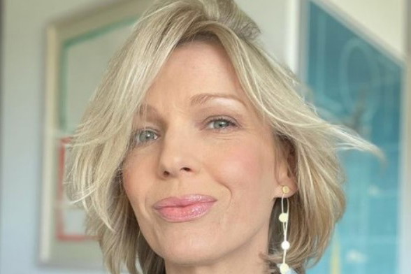 Magda Mołek pokazała się w kurtce z Reserved idealnej na wczesną wiosnę. Wciąż jest w sprzedaży i można ją kupić o 20% taniej!