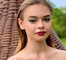 Julia Wróblewska postanowiła zostać kelnerką! Miała ku temu ważny powód