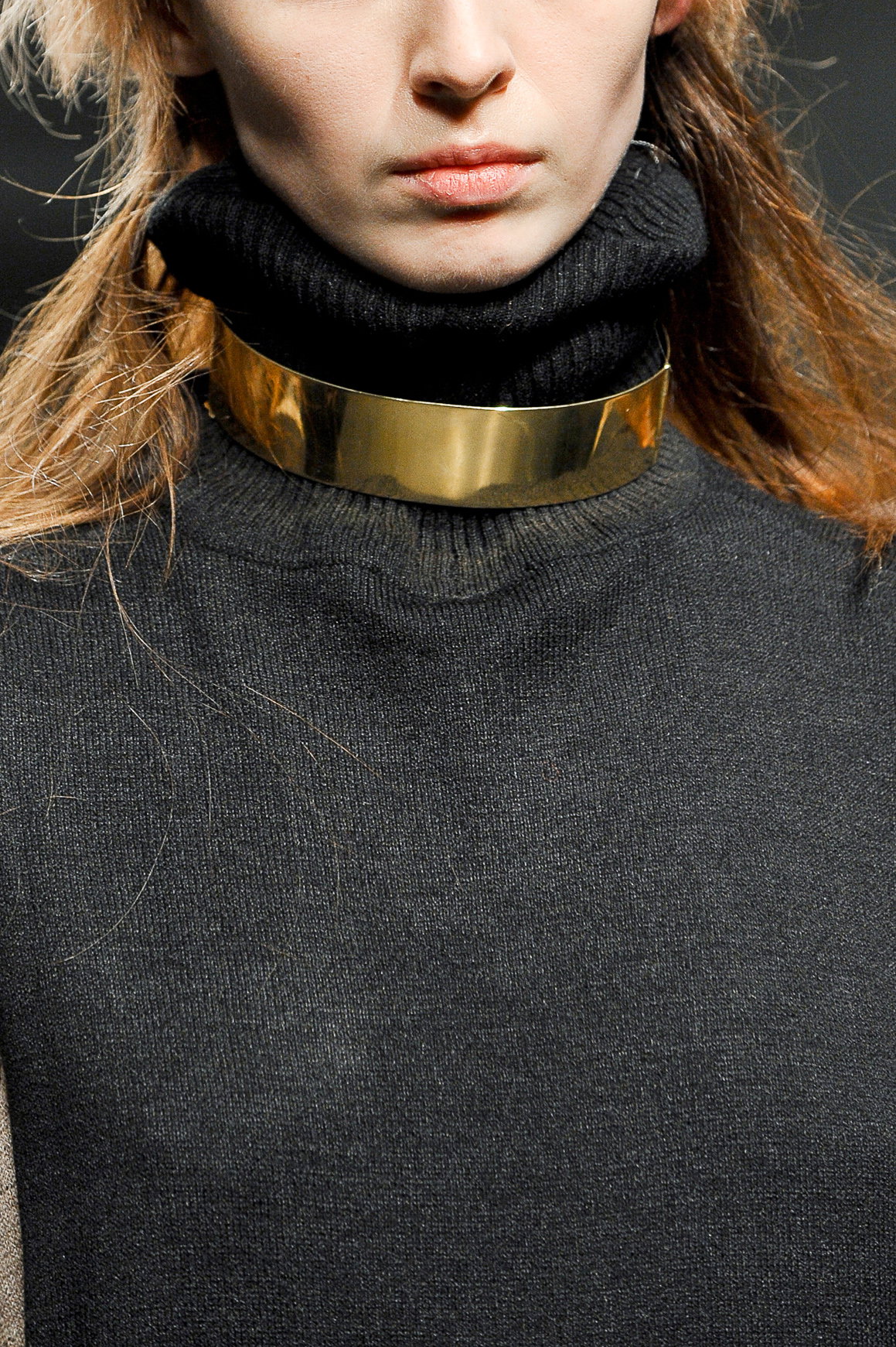Choker na pokazach mody