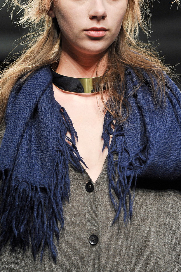 Choker na pokazach mody