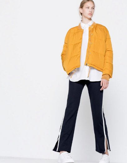 Wyprzedaż w PULL&BEAR: Pikowana kurtka z kołnierzykiem typu bomber