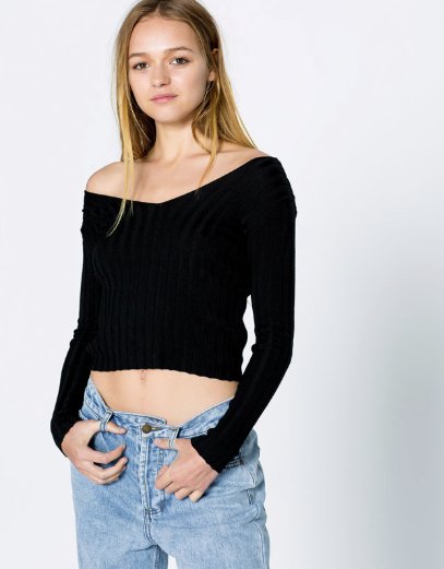 Wyprzedaże w PULL&BEAR: Sweter wykonany ściegiem perłowym z podwójnym dekoltem w serek