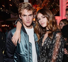 Kaia i Presley Gerber - dzieci Cindy Crawford zaczynają karierę w modelingu