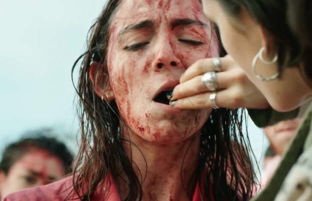 "Raw" - horror, na którym ludzie mdleją z obrzydzenia!