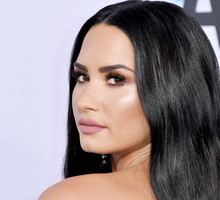 demi-lovato-401789b