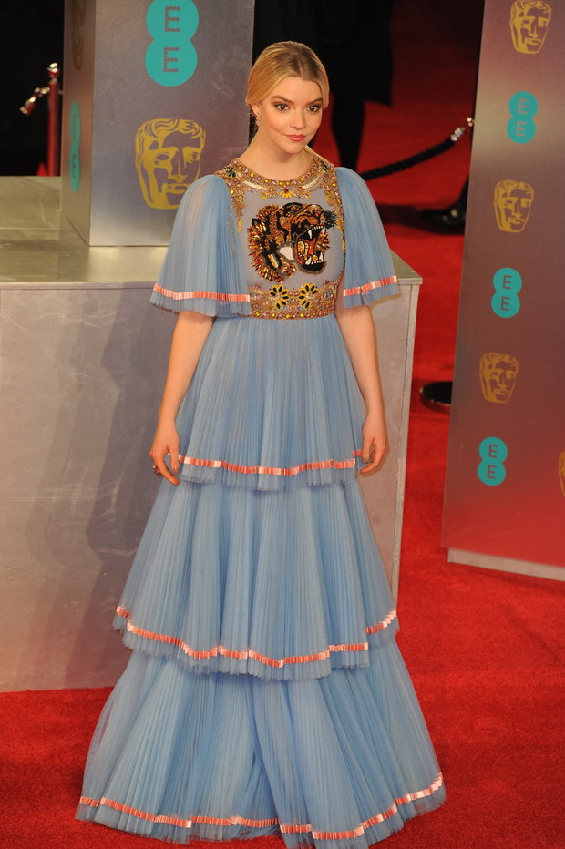 BAFTA 2017: Anya Taylor-Joy w sukni Gucci