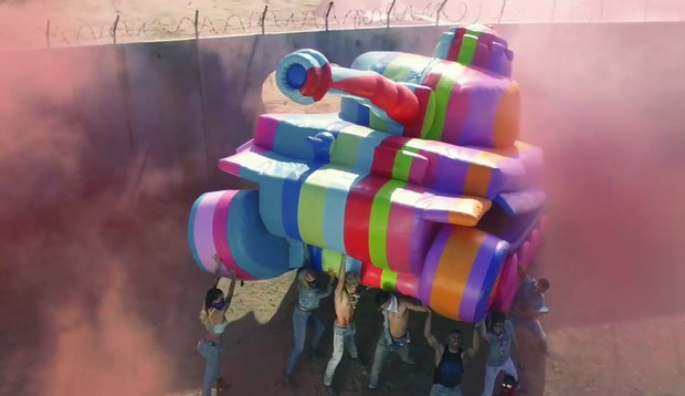 Diesel stworzył reklamę, którą zachwyca się cały świat! #MakeLoveNotWalls