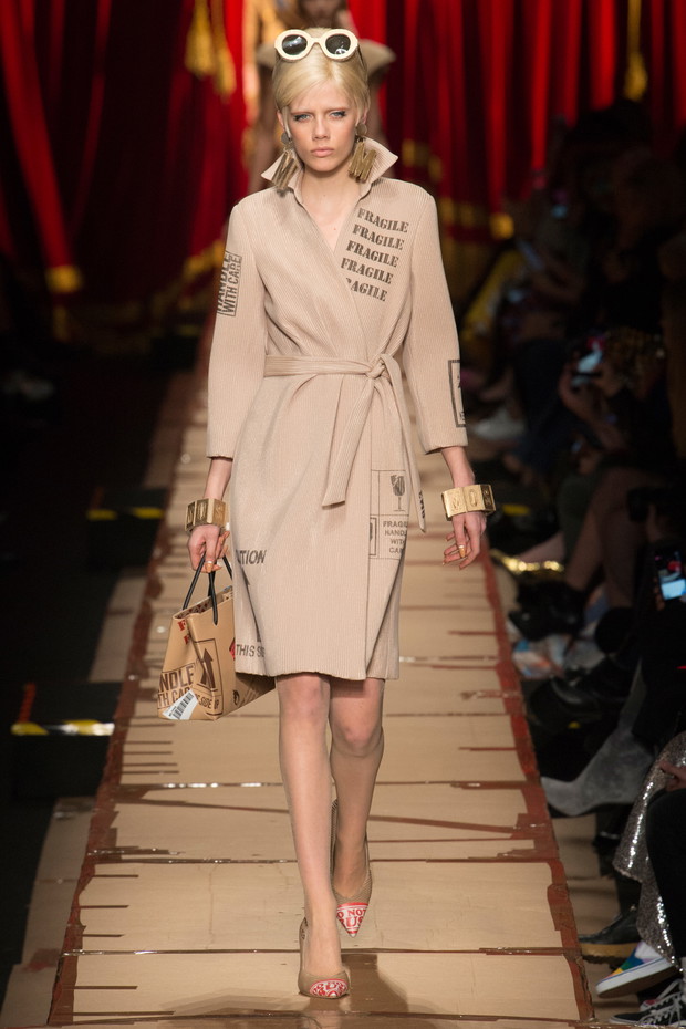 Moschino jesień-zima 2017/2018