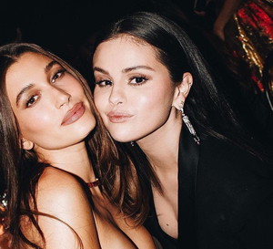 Hailey i Selena