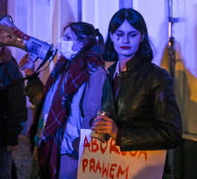 Kaja Godek chce kar za informowanie o możliwości przerwania ciąży