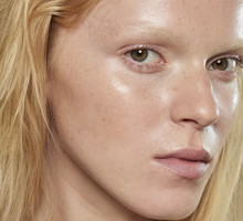 laminowanie-skory-ma-dac-efekt-cery-jak-tafla-wody-to-zloty-srodek-miedzy-glass-skin-i-glazed-donut-skin1-f798b13