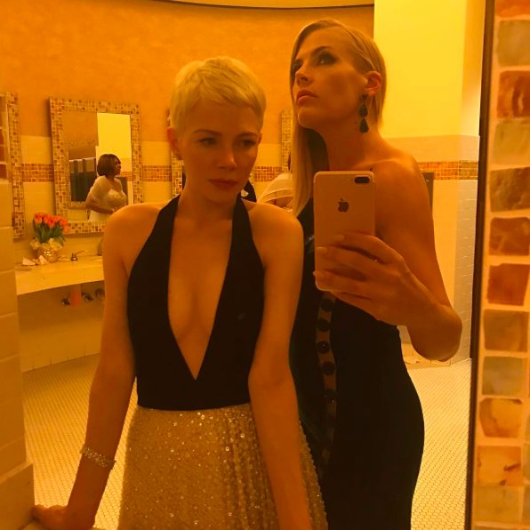 Michelle Williams i Busy Philipps