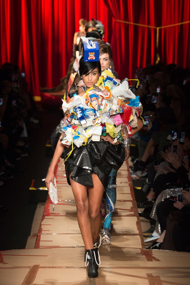 Moschino jesień-zima 2017/2018