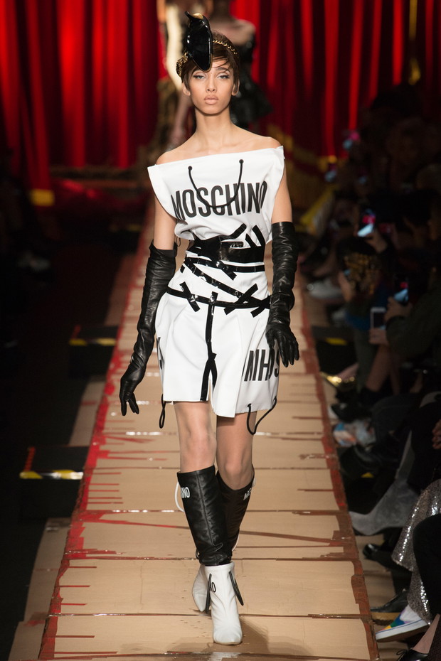 Moschino jesień-zima 2017/2018