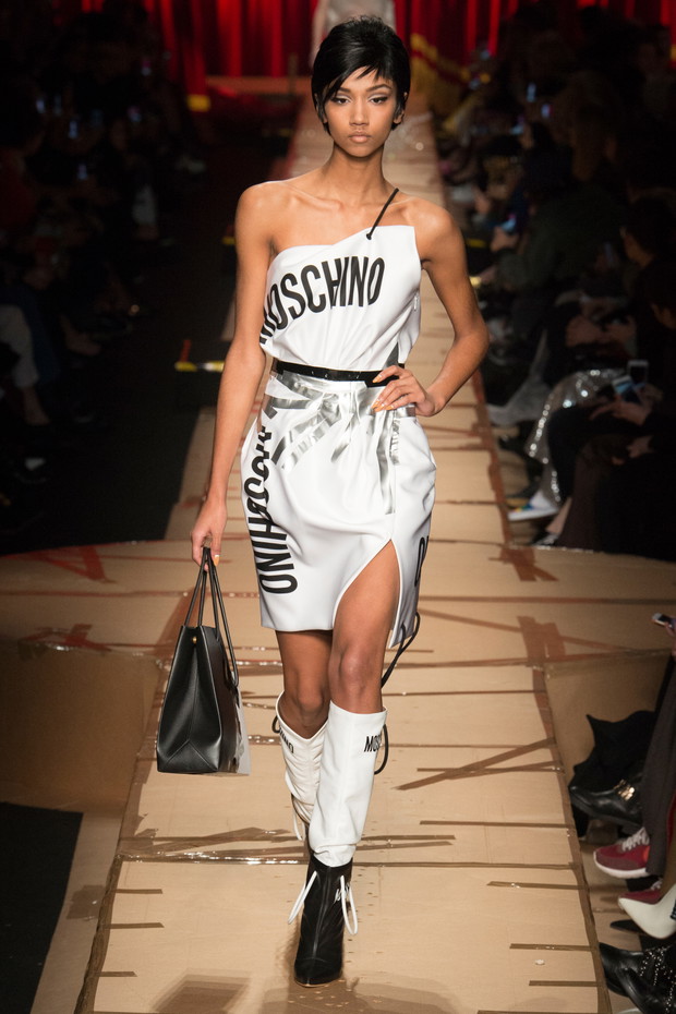 Moschino jesień-zima 2017/2018
