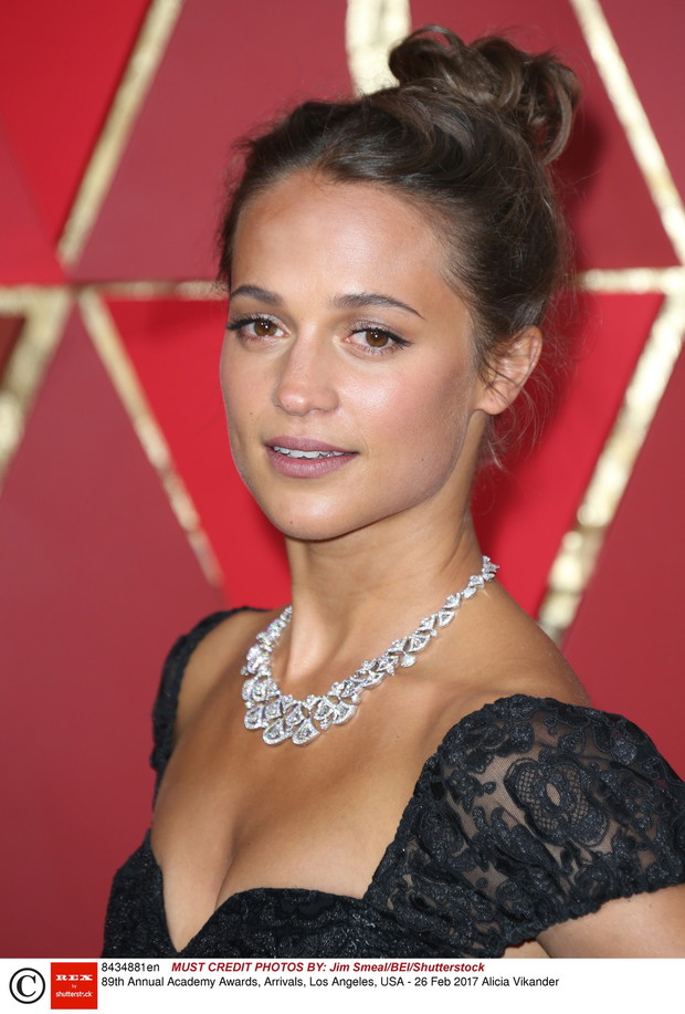 Oscary 2017, fryzury i makijaże: Alicia Vikander