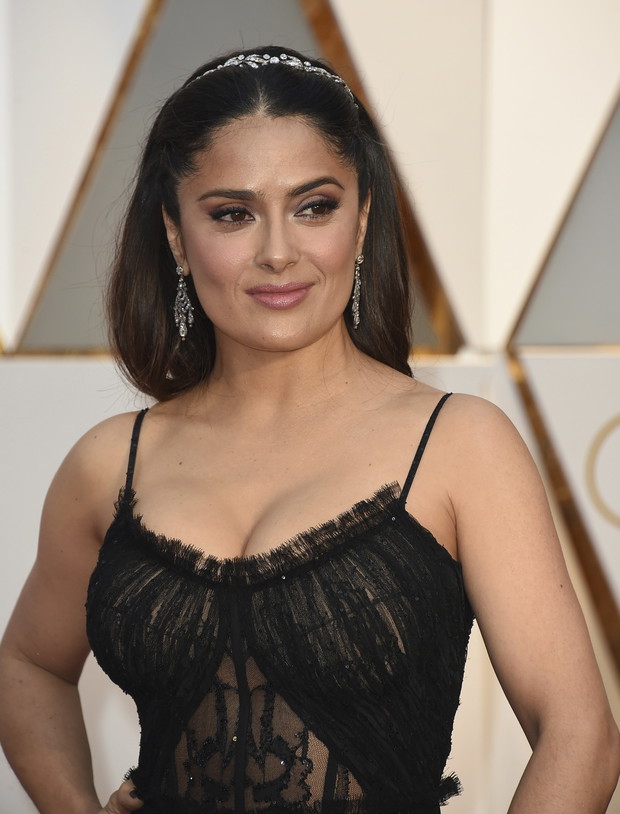 Oscary 2017, fryzury i makijaże: Salma Hayek