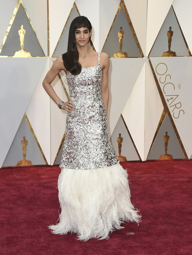 Oscary 2017, stylizacje gwiazd: Sofia Boutella