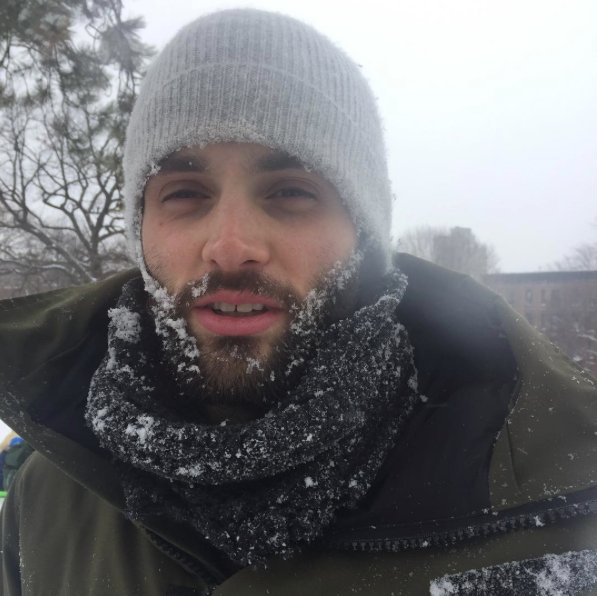 Penn Badgley znany z serialu Plotkara wziął ślub