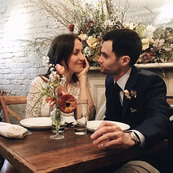 Penn Badgley znany z serialu Plotkara wziął ślub