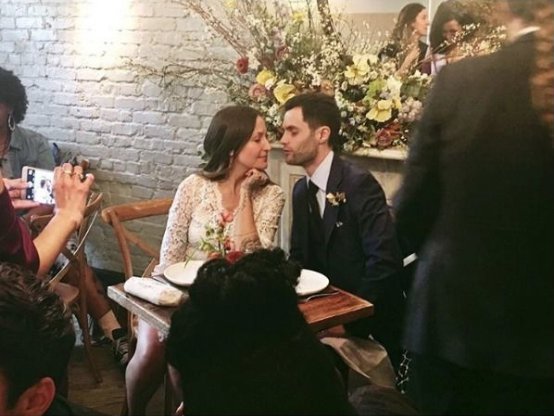 Penn Badgley znany z serialu Plotkara wziął ślub
