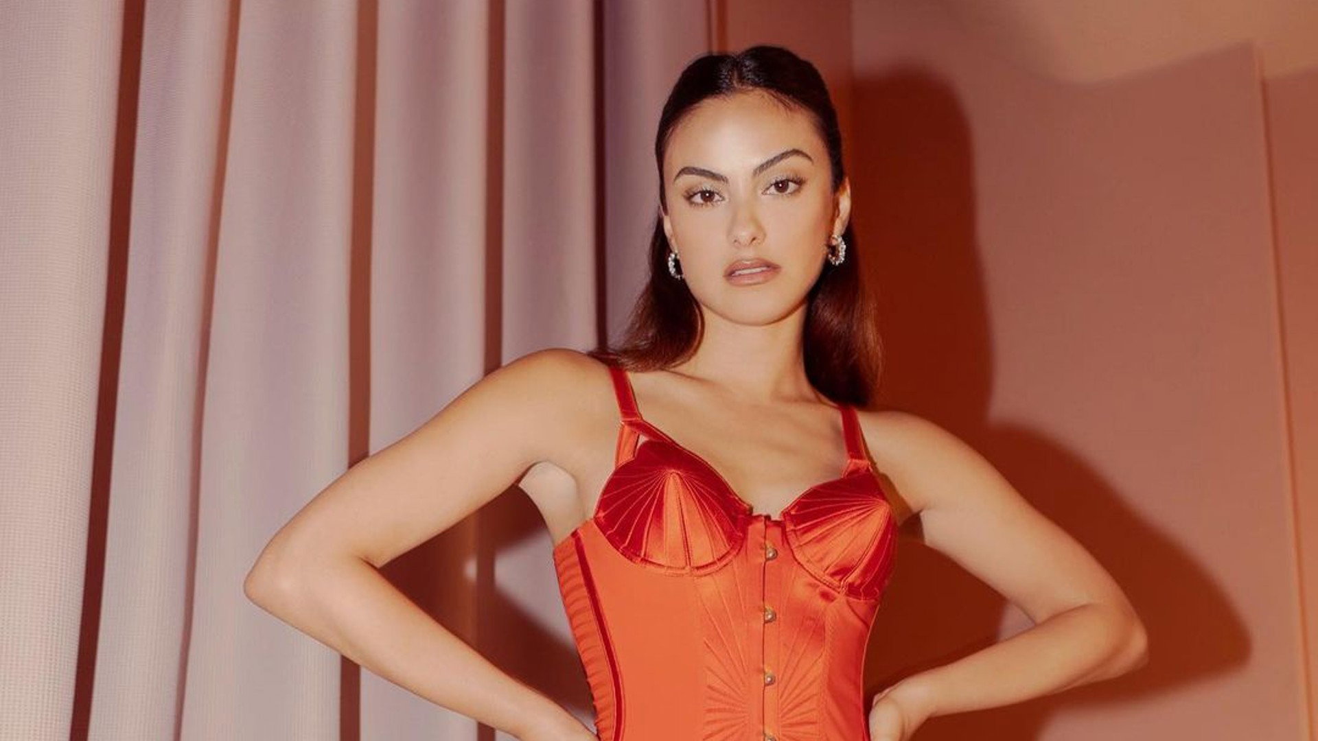 Camila Mendes
