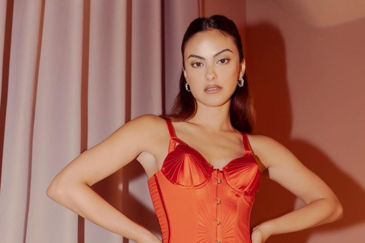 Camila Mendes