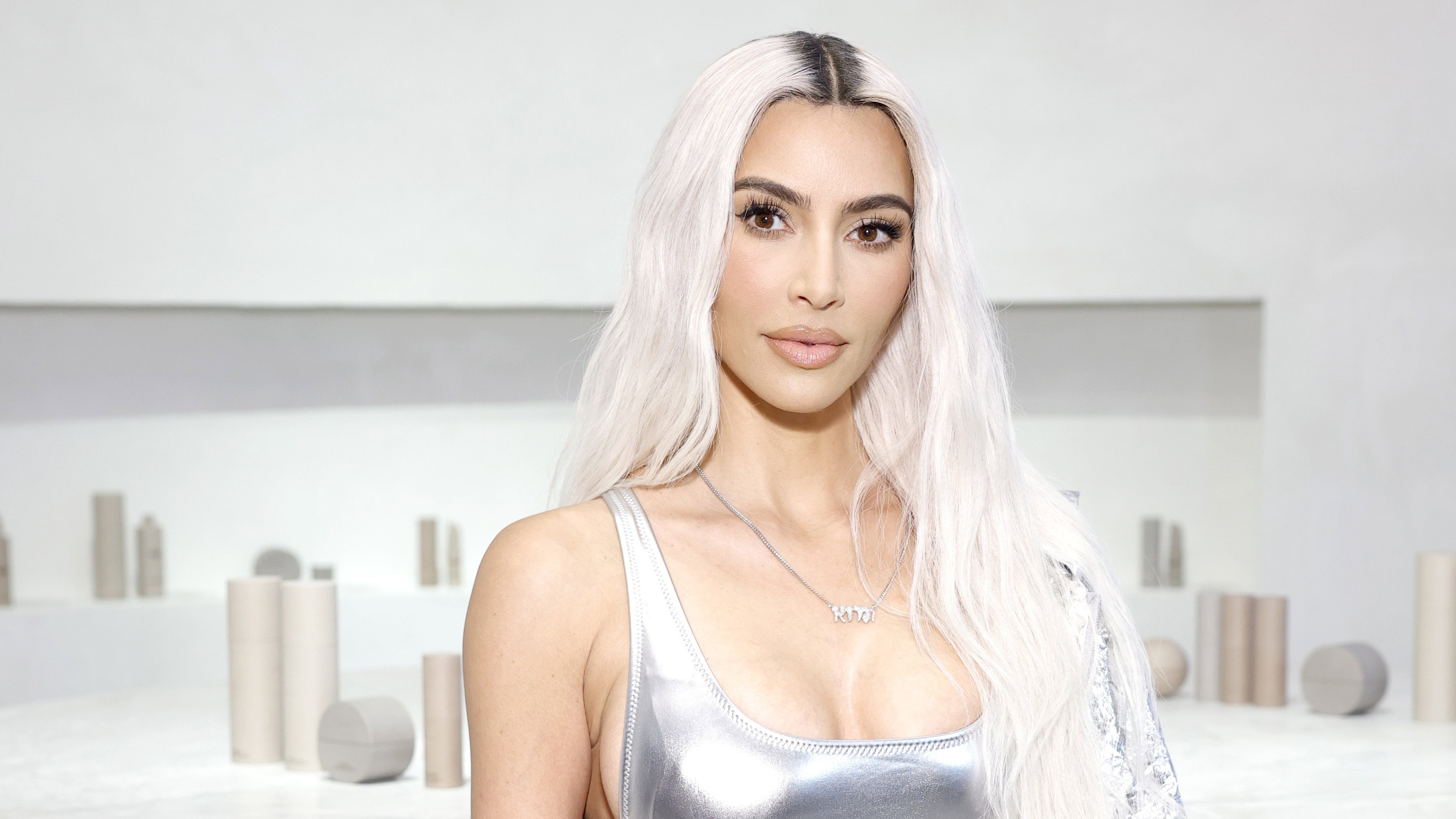 kim-kardashian-wydala-oswiadczenie-w-sprawie-skandalicznej-kampanii-balenciagi1-07b2933