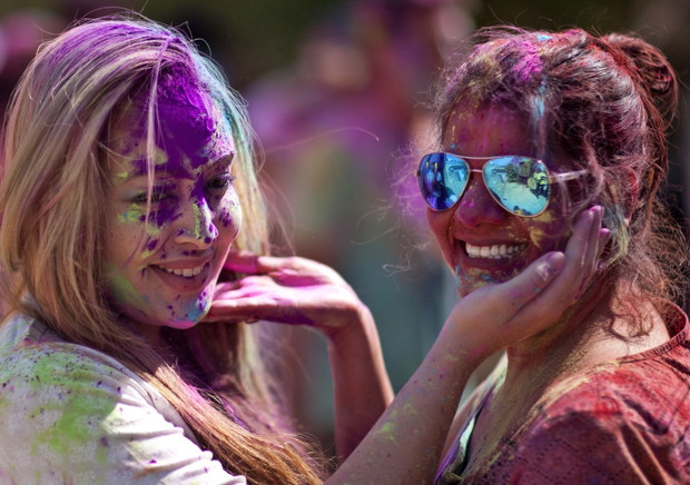 Holi, czyli święto radości i wiosny na zdjęciach wygląda niesamowicie