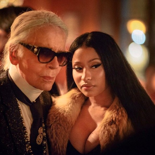 Stylizacje Nicki Minaj podczas paryskiego tygodnia mody