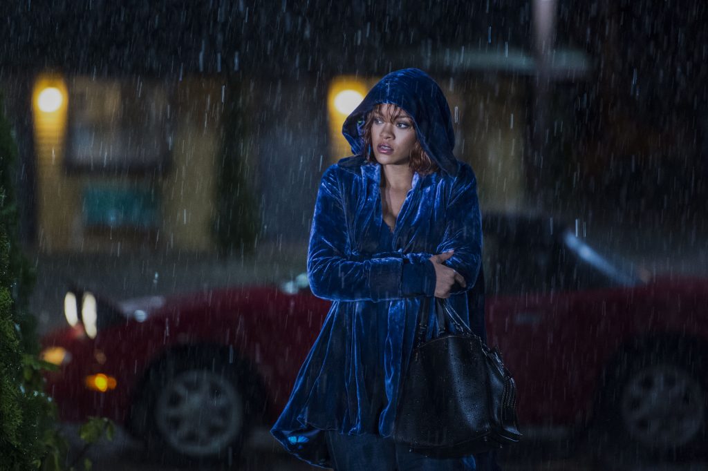 Rihanna w kultowej scenie pod prysznicem z filmu "Psychoza"