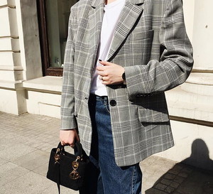 Olivia Kijo w oversize'owej marynarce Zara
