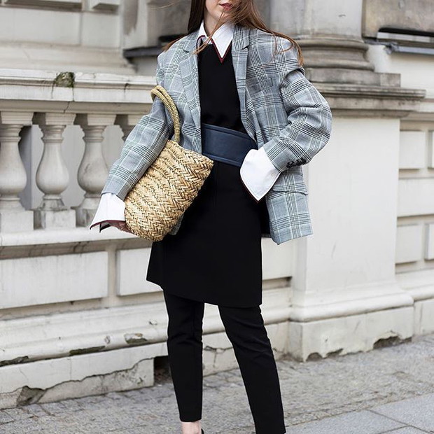Olivia Kijo w oversize'owej marynarce Zara