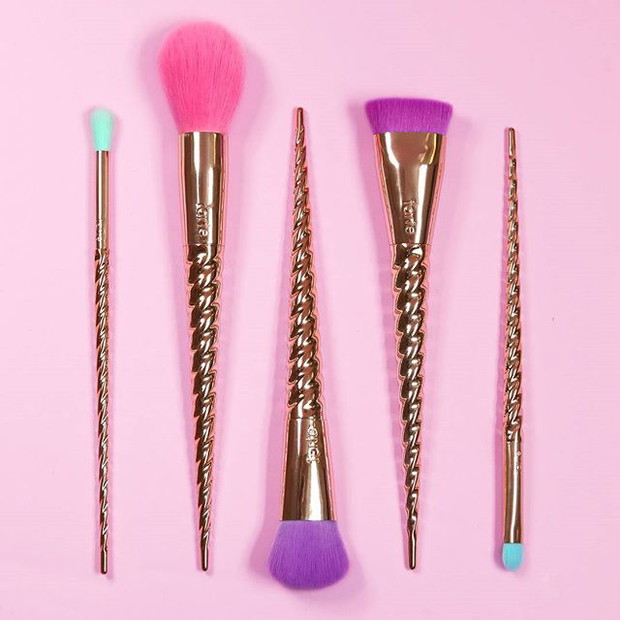 Pędzle jednorożce Tarte Cosmetics, 177 PLN