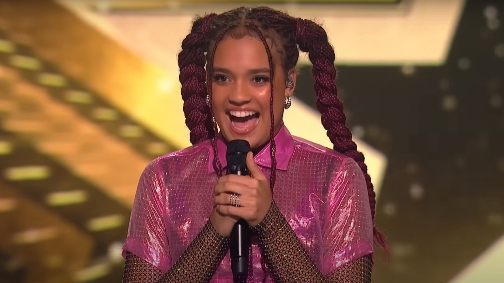 sara-james-wrocila-do-america-s-got-talent-i-dostala-owacje-na-stojaco-tym-razem-wygra-e11979e