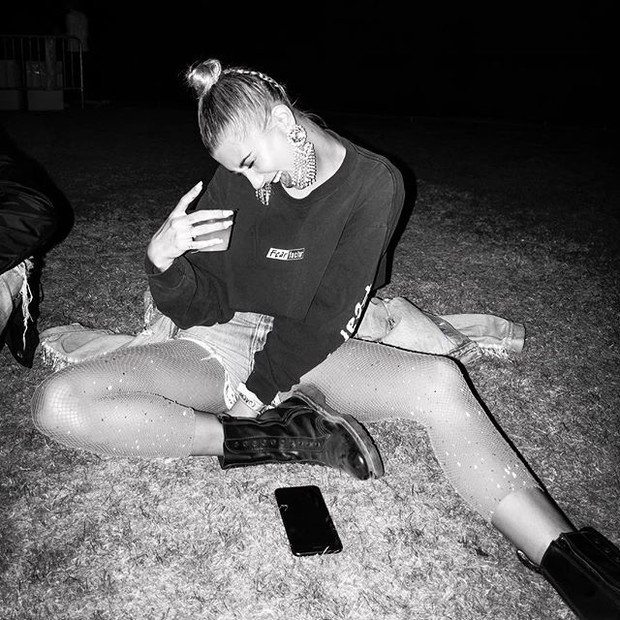 Hailey Baldwin na festiwalu Coachella 2017