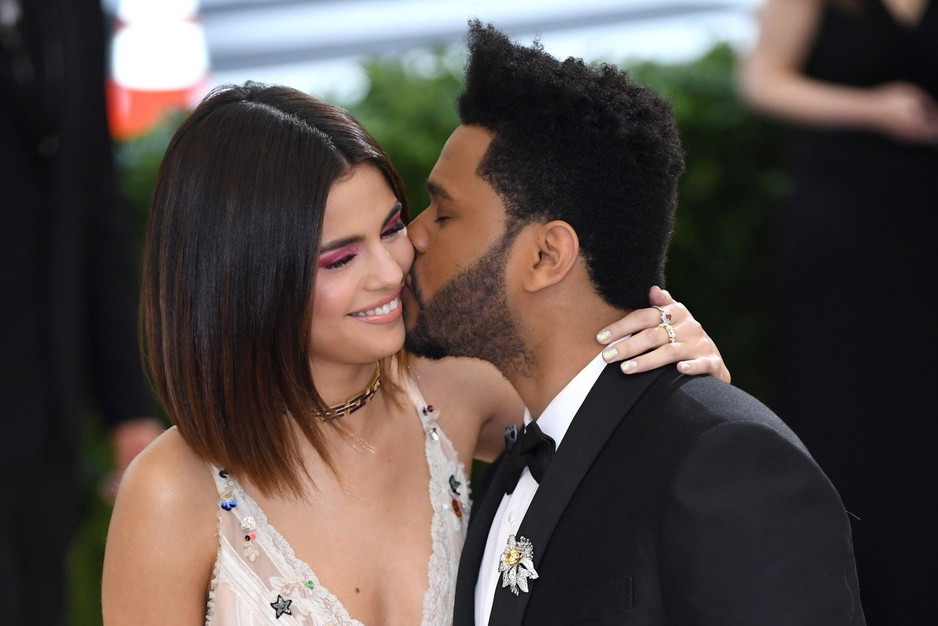 Ten wieczór należał do Seleny Gomez i The Weeknd.